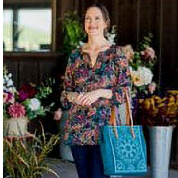 The Pioneer Woman Black and Floral Peasant Top Small - Picture 4 of 12